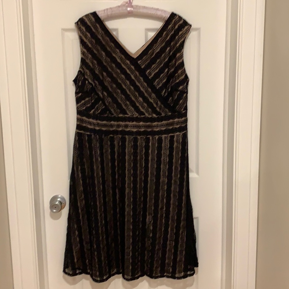 Db Signature Harper Cocktail Dress
